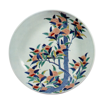 Dish with chestnut･tree design. underglaze blue. overglaze enamels