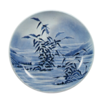 Dish With reed and water stream design， blue and white