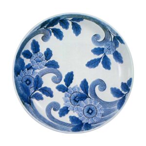 Dish with karahana flower and wave design， blue and white