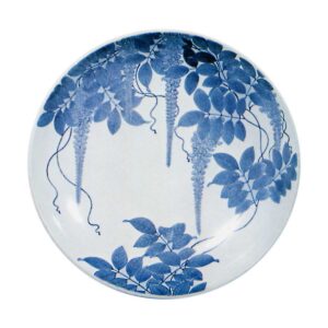 Dish with wistaria flower design， blue and white