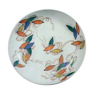 Dish with spool design, undergiaze blue， overgiaze enamels