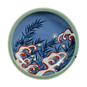 Dish with reed and wave design. underglaze blue, overglaze enamels