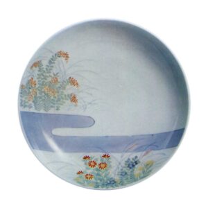 Dish with autumn grass design, underglaze blue,overglaze enamels