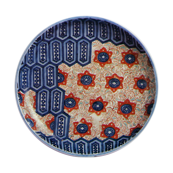 Dish with design of hexagons and karahana flower,underglaze blue. overglaze enamels