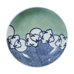 Dish with design of circles linked by quarterfoils,celadon glaze, and blue and white