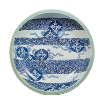 Dish with shippo circle design, blue and white. partial ceiadon giaze