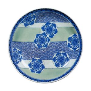 Dish with design of karahana (conventionalized flowers) in circles, celadon glaze. and blue and white