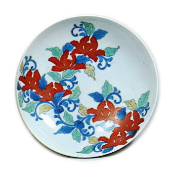 Dish with peony design, underglaze blue, overglaze enamels