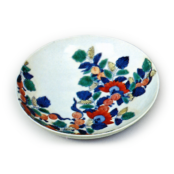 Five dishes with rose design, underglaze blue. overglaze enamels