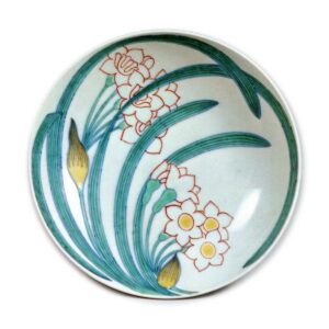 Dish with daffodil design, underglaze blue, overglaze enamels