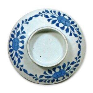 Dishes with warabi (bracken) plant design, blue and white