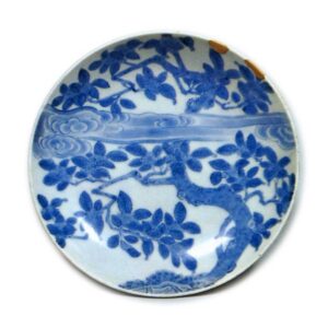 Dish with mokusei (fragrant olive) tree design, blue and white