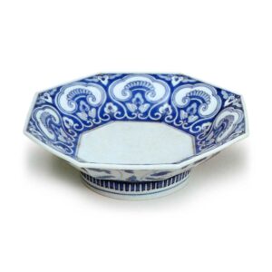 Dish with floral scroll design, blue and white