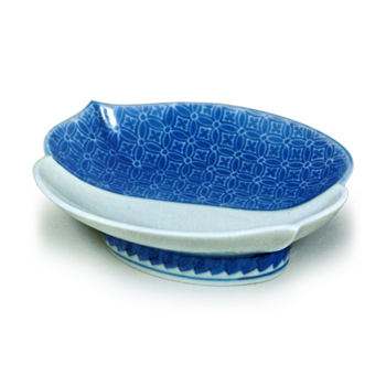Dish with shippo (overlapping circles) design, blue and white