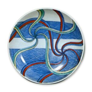 Dishes with cloth spiral design, underglaze blue, overgiaze enamels