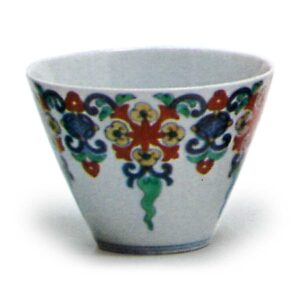 Five wine cups with Buddhist jewel string design, underglaze blue, overgiaze enamels