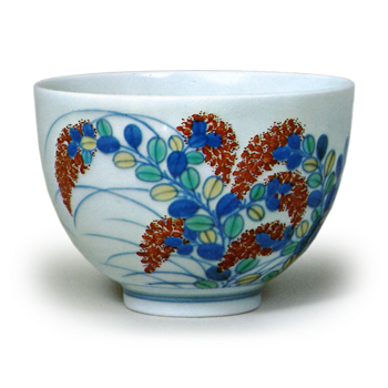 Mukozuke bowl with hagi (bush clover) design, underglaze blue, overglaze enamels