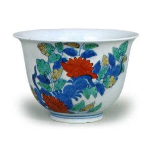 MuKozukti oowt With rose design, underglaze blue. overgiaze enamels