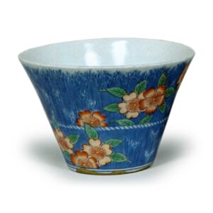 Mukozuke .bowls with cherry blossom and brushwood fence design, underglaze blue, overgiaze enamels