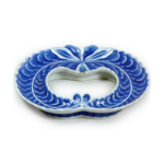 Dish with wistaria Dlossom design, blue and white