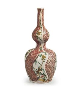 Gourd-shaped wine bottle with flowering grass design, enamelled ware