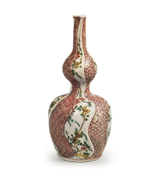Gourd-shaped wine bottle with flowering grass design, enamelled ware