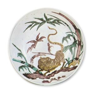 Large dish with design of tiger in the bamboo grove, enamelled ware