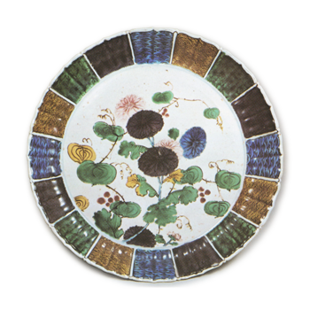 Bowl on foot with design of chrysanthemums and sankirai plant, enamelled ware