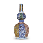 Gourd-shaped wine bottles with design of chintz-style patterns, enamelled ware