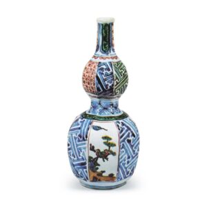 Gourd-shaped wine bottle with two bird design, enamelled ware