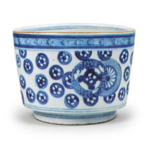 Hiire (small charcoal brazier) with roundel design, blue and white