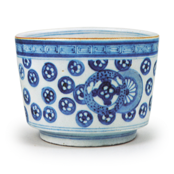 Hiire (small charcoal brazier) with roundel design, blue and white