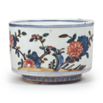 Tea bowl with chrysanthemum design, enamelled ware