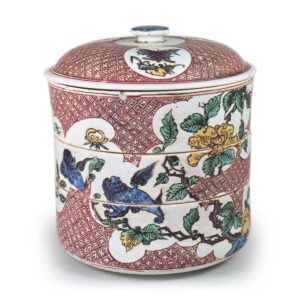 Tiered box with cover, with peony and lion design, enamelled ware