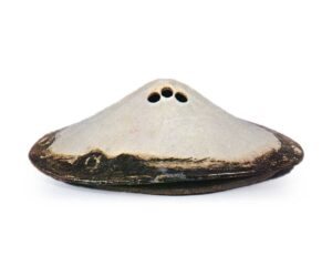 Ninsei: three incense burners in the shape of Mt.Fuji in morning,daytime and evening, iron brown under glaze