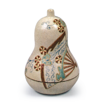Ninsei: gourd-shaped incense caddy with fan design, enamelled ware