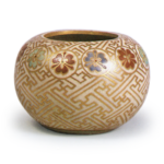 Ninsei: tea caddy with design of ken-katabami crests against fret,enamelled ware