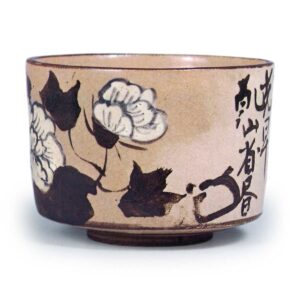 Kenzan: tea bowl with hibiscus design, underglaze brown and blue