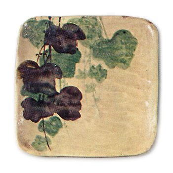 Kenzan: set of square dishes with ivy design, enamelled ware