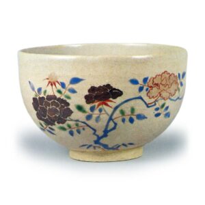 Tea bowl with peony design, enamelled Shugakuin ware