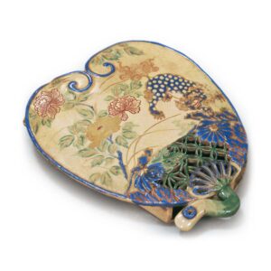 Round-fan shaped hanging flower vase with lion and peony design, enamelled ware