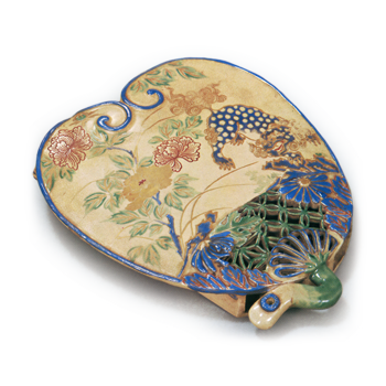 Round-fan shaped hanging flower vase with lion and peony design, enamelled ware