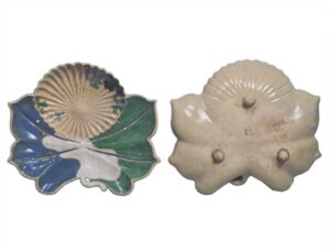 Set of dishes in the shape of a chrysanthemum flower and a maple leaf combined, enamelled ware