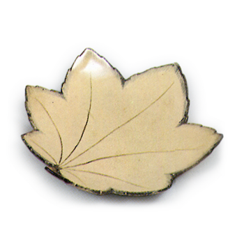 Set of dishes in the shape of maple leaves, underglaze brown and blue