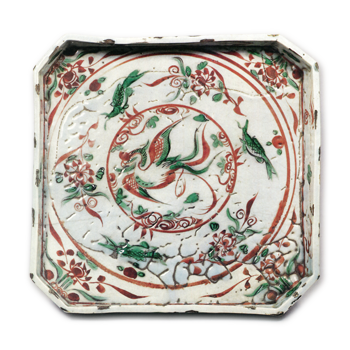 Eisen: square shallow bowl with bevelled corners in the style of gosu akae (Swatow ware)