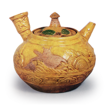 Mokubei: teapot in the style of kōchi ware with wave and fish design