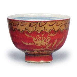 Mokubei: set of teacups with peony design, overglaze red and gold