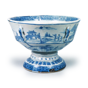 Eisen: footed bowl in the style of ko-sometsuke (southern Chinese blue and white ware made in Late Ming-Early Ch'ing dynasties)