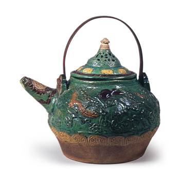 Mokubei: kettle in the style of kochi ("Cochin China", probably south-ern China) ware with relief design of birds in flight