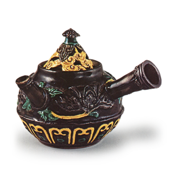 Mokubei: teapot in the style of kōchi ware with floral scroll design